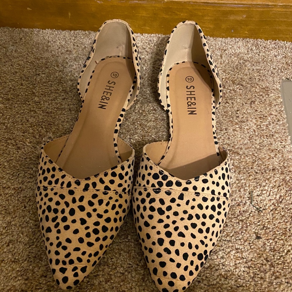 Dress shoes